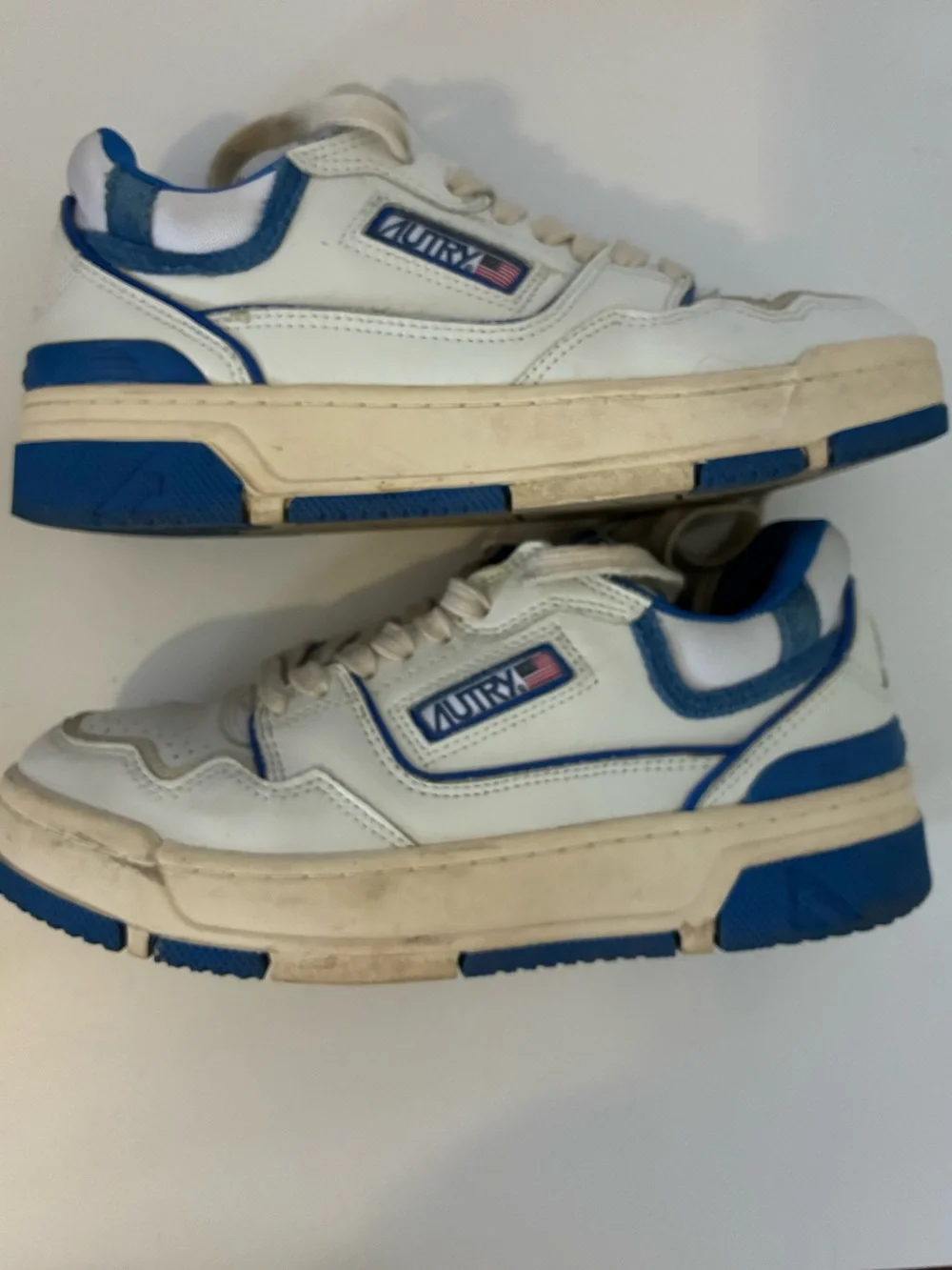 Autry CLC Low Women’s White and Blue Leather Sneakers Sz. 37
